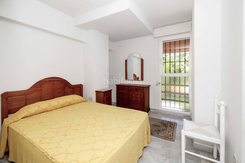 Foto fb53589a-299f-4fc0-97ea-672c6666dfc9. Dúplex amb xemeneia aparcament piscina a Valdeolletas - Las Cancelas - Xarblanca Marbella