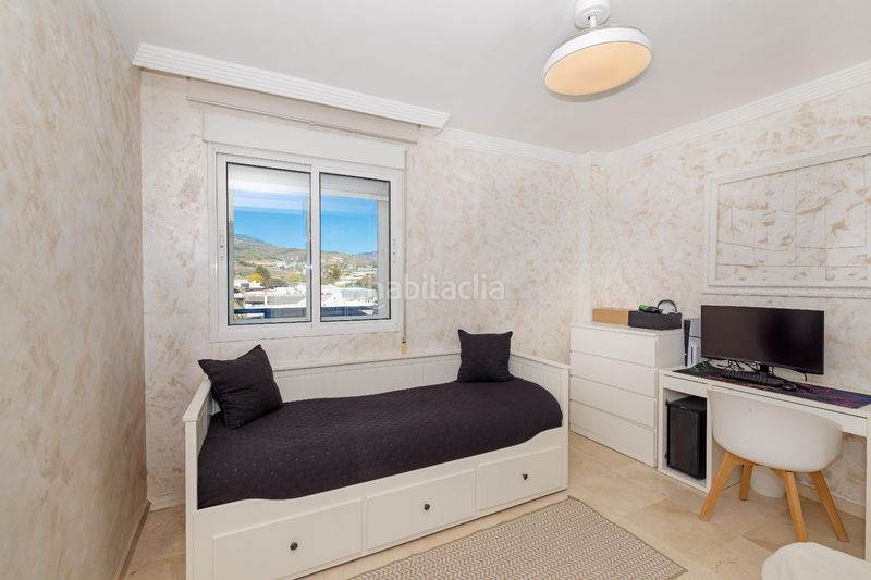 Foto 5fb416a5-c945-4dc3-a2b0-3008a5f45607. Pis amb calefacció piscina a Playa Bajadilla - Puertos Marbella