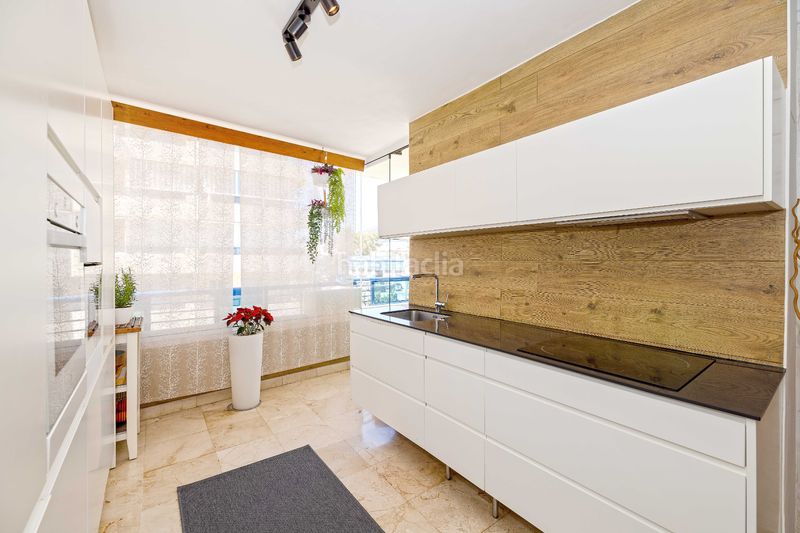 Foto a161aaca-8d4c-4bbb-8cc7-9c8a3edd3034. Pis amb calefacció piscina a Playa Bajadilla - Puertos Marbella