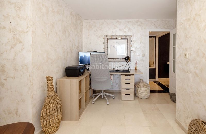 Foto ba0f7246-95cf-4ea0-95fe-9f54172c35c7. Pis amb calefacció piscina a Playa Bajadilla - Puertos Marbella