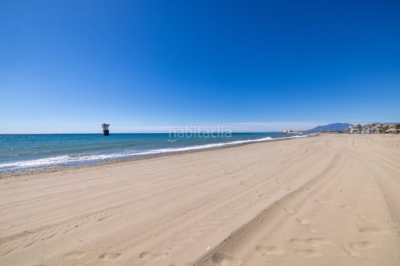 Foto eb6e3476-4b55-46d1-a52a-af61f38d621f. Pis amb calefacció piscina a Playa Bajadilla - Puertos Marbella