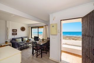 Casa aparellada  Paseo mediterr�neo. Chalet pareado en butiplaya, 1� l�nea de playa