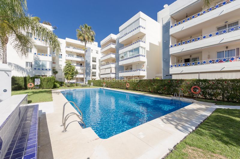 Foto 2b6ab971-1ca6-4e2f-8d69-c3d426b762ee. Apartament amb piscina a Las Chapas - Alicate Playa Marbella