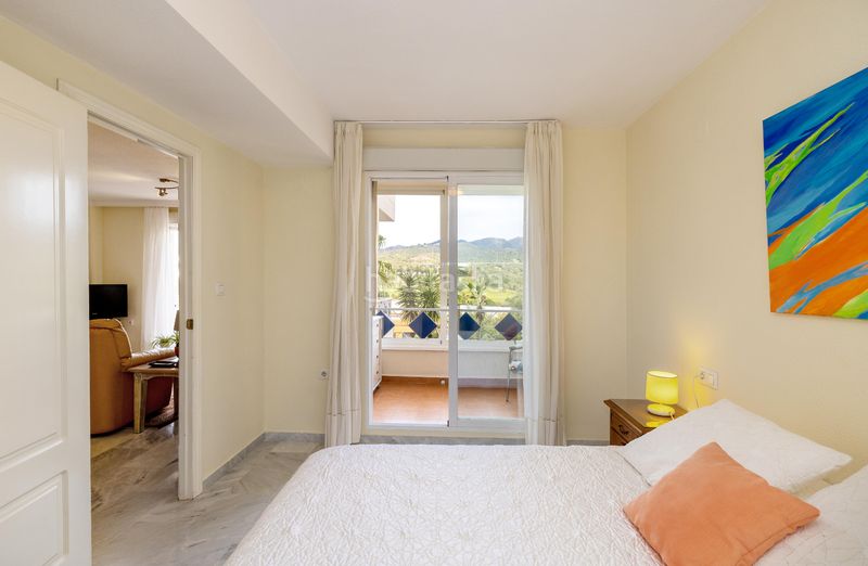 Foto fd190d79-a580-4390-b26e-31c18197a4d5. Apartament amb piscina a Las Chapas - Alicate Playa Marbella