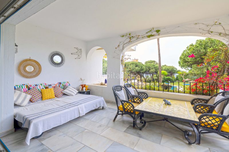 Foto f07d3499-1c89-4998-b9b8-b96a68f963b9. Pis amb calefacció piscina a Cabopino - Artola Marbella