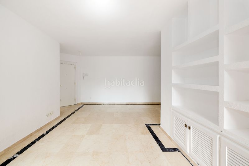 Foto 8db70ce3-5c34-459d-a687-7327bf7ce0b4. Pis amb aparcament a Ricardo Soriano Marbella
