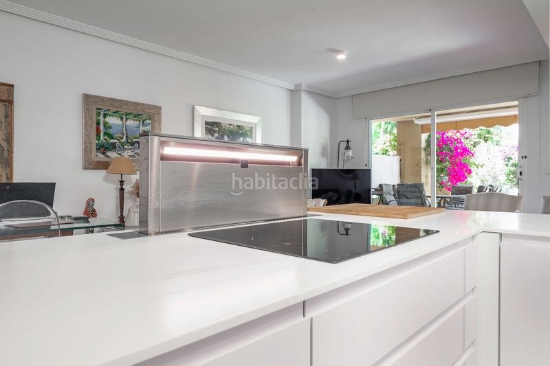Foto 1fae3630-6124-49a1-aa46-0923a5487238. Planta baixa amb calefacció aparcament piscina a Marbella