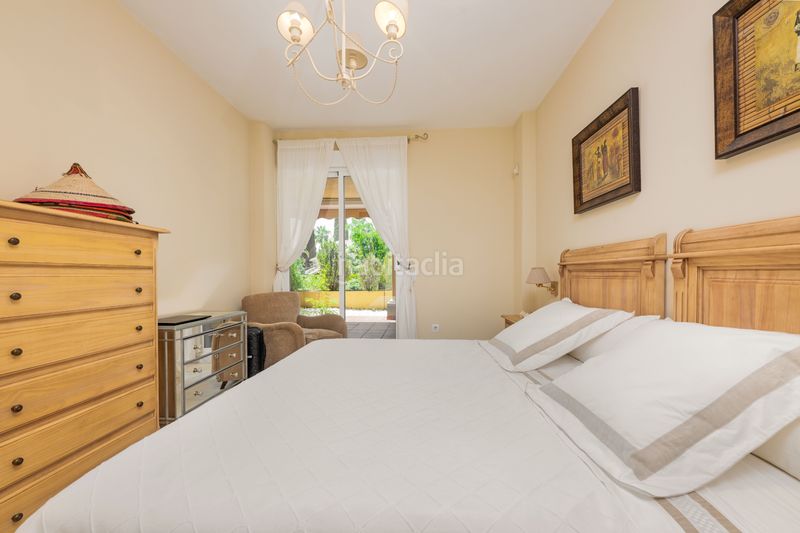 Foto abfac400-c9e4-4c27-a94e-dd5a9dd581f7. Planta baixa amb calefacció aparcament piscina a Marbella