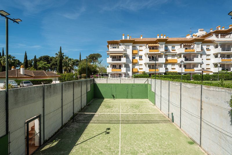 Foto f46c1ee0-73f6-4638-8552-04ed21393332. Àtic amb calefacció aparcament piscina a La Carolina - Guadalpín Marbella