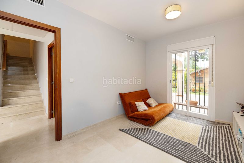 Foto 25fb5e65-541c-4e62-b777-d0a6b02a4d7d. Casa adossada amb xemeneia calefacció aparcament piscina a Marbella
