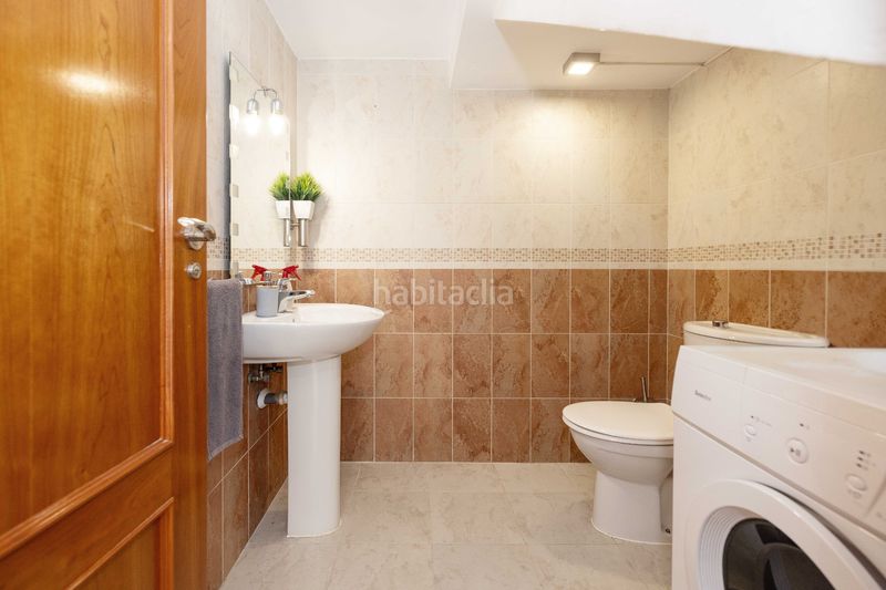 Foto 645a37d1-f86e-48e2-bd8d-62f9b8e9251c. Casa adossada amb xemeneia calefacció aparcament piscina a Marbella