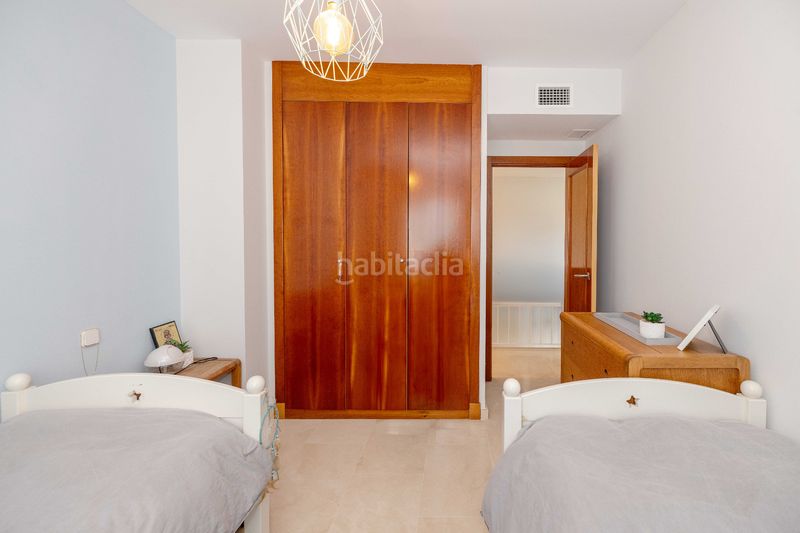 Foto ac0af497-a9e7-4559-832c-27cc2d4d42a8. Casa adossada amb xemeneia calefacció aparcament piscina a Marbella