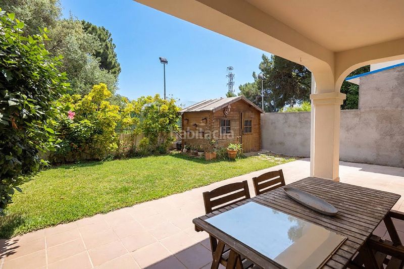 Foto faf18c39-a479-441f-895c-5b1f3da5a42a. Casa adossada amb xemeneia calefacció aparcament piscina a Marbella