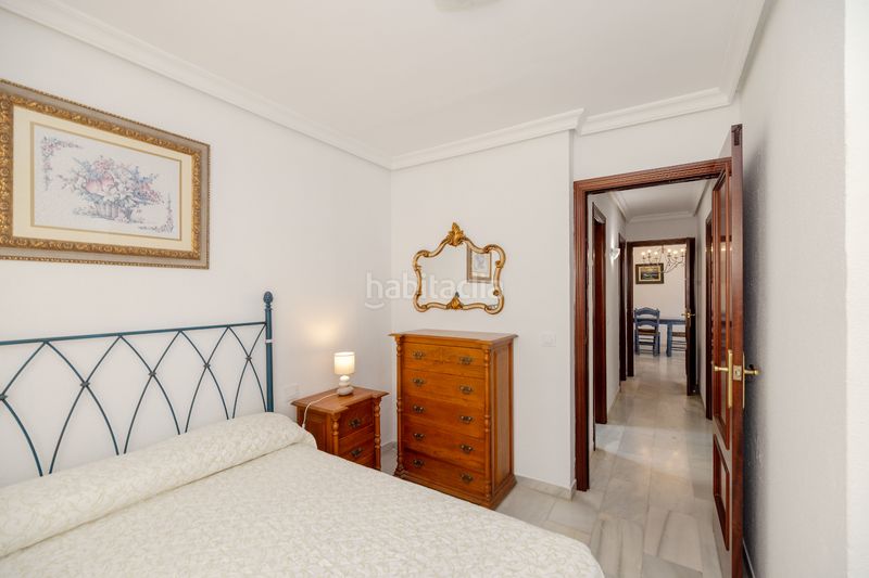 Foto 935b4d9c-261a-4e5a-9386-a16570422fd8. Pis amb aparcament piscina a Playa de la Fontanilla Marbella