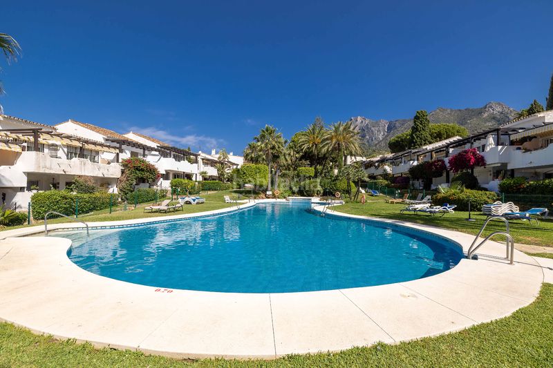 Foto a8d8c84e-ceea-41e9-ad7b-bea5ab946218. Planta baixa amb piscina a Sierra Blanca Marbella
