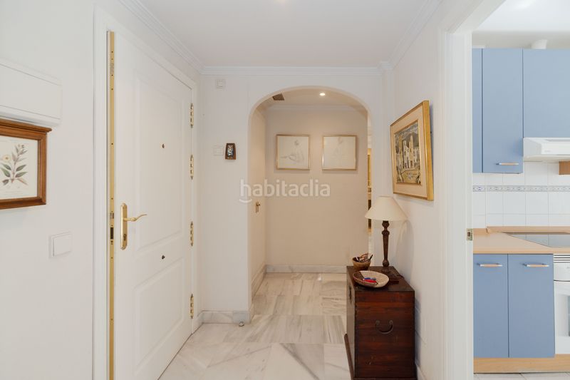 Foto ad1e6f45-a7d8-466e-832c-69249c36460c. Planta baixa amb calefacció aparcament piscina a Marbella