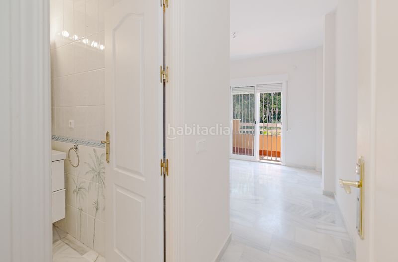 Foto c71cd020-6630-4f8e-9050-ee116d93f38a. Pis amb calefacció aparcament piscina a Marbesa Marbella
