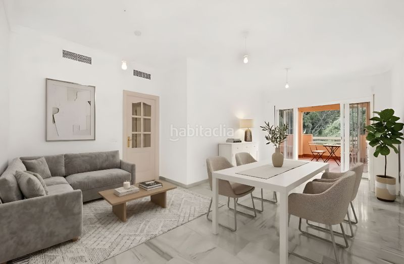 Foto f4fde763-9804-4291-8885-c99c5f2e6f06. Pis amb calefacció aparcament piscina a Marbesa Marbella