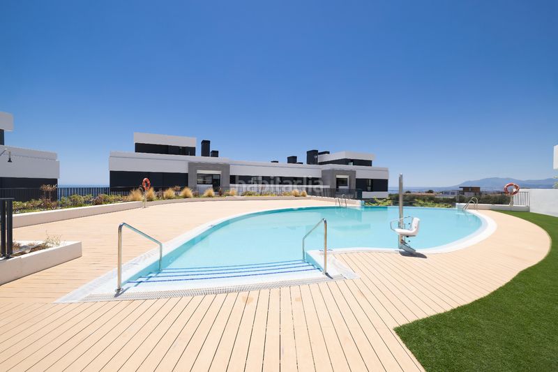 Foto 4d425cef-e04d-4cba-baf4-7595f4cf2faa. Pis amb calefacció aparcament piscina a Alto de los Monteros Marbella