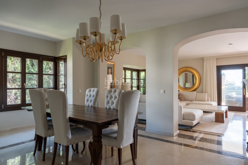 Foto c131e62e-1295-46cb-a9ac-39baad53a099. Xalet amb xemeneia calefacció aparcament piscina a Marbella
