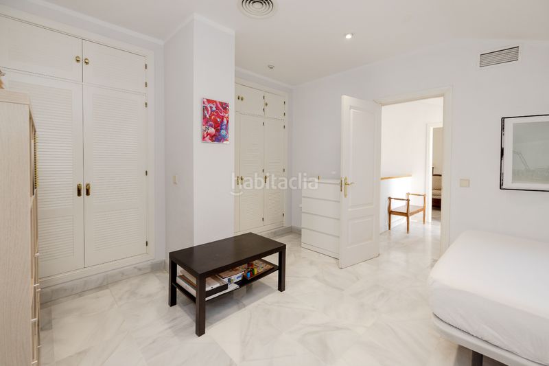 Foto 0756a91a-8e26-4217-91f6-bc4f6a373a8f. Àtic amb calefacció aparcament piscina a La Carolina - Guadalpín Marbella