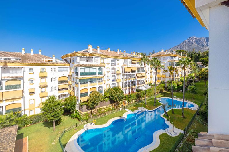 Foto 2a9960e9-57a8-43f2-97a3-588c0c85432f. Àtic amb calefacció aparcament piscina a La Carolina - Guadalpín Marbella