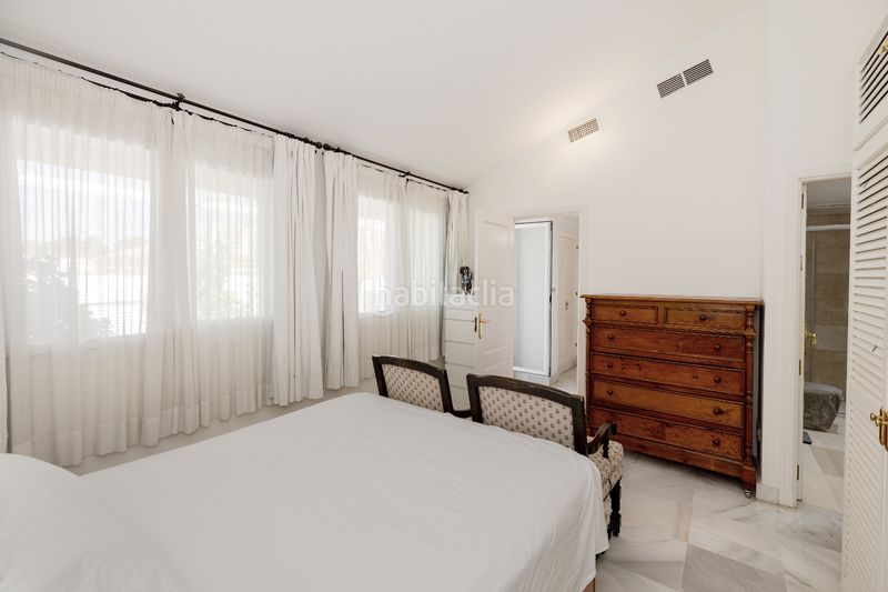 Foto ba4c9d57-a5ca-408f-8495-7f517ca0904b. Àtic amb calefacció aparcament piscina a La Carolina - Guadalpín Marbella