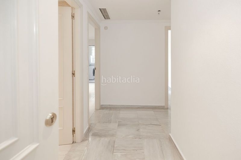 Foto 0b307c14-158d-402e-a18e-7ba0b1f91bef. Pis amb calefacció aparcament piscina a La Carolina - Guadalpín Marbella