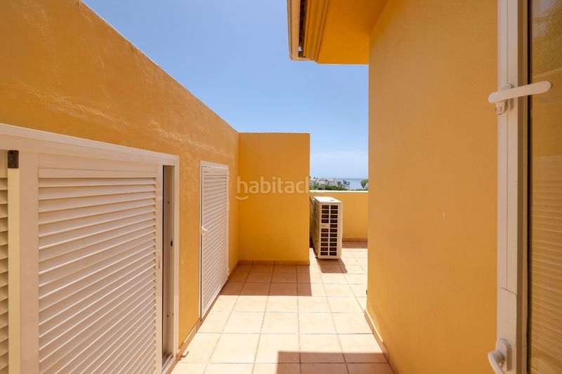 Foto 0ce1aec9-a2f8-40df-884f-4fb5c2e0d227. Àtic amb calefacció aparcament piscina a Río Real Marbella