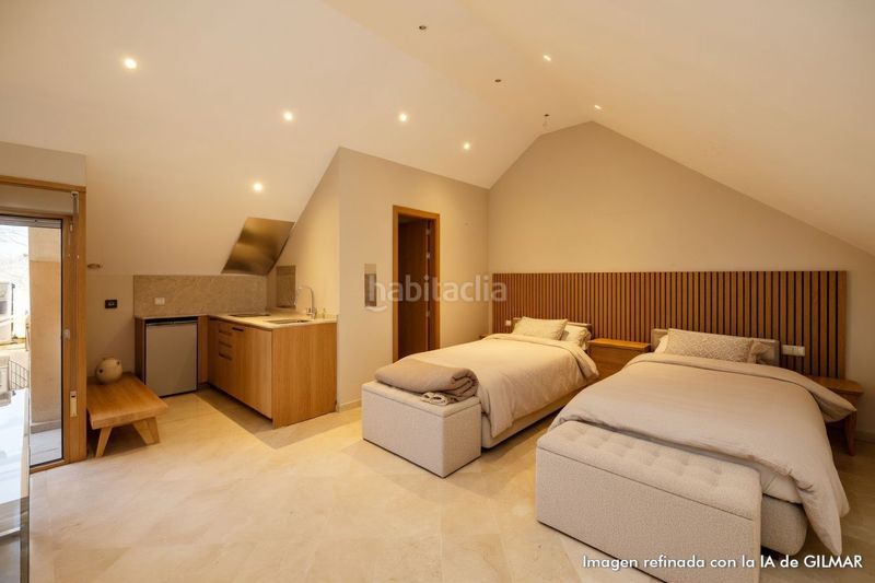 Foto 5de8a698-4ce7-4478-932c-ae8d9d346840. Àtic amb calefacció aparcament piscina a Río Real Marbella