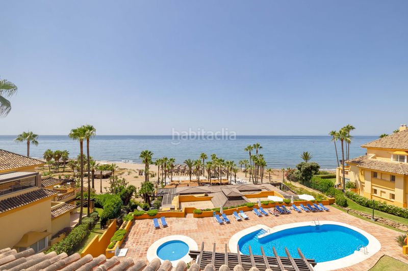 Foto e905a21c-d27d-4244-9f8f-3dfe20fdbf4f. Àtic amb calefacció aparcament piscina a Río Real Marbella