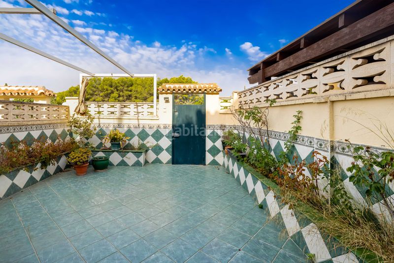 Foto 8bc80c4f-d108-4059-82ba-bd5b6da3d607. Casa adossada amb xemeneia a Valdeolletas - Las Cancelas - Xarblanca Marbella