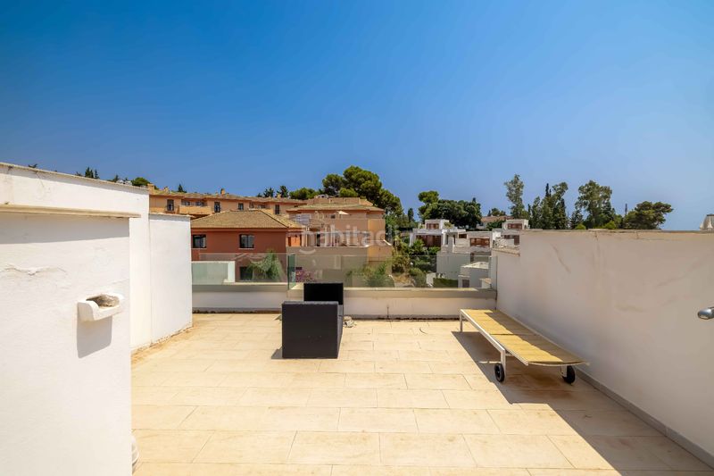 Foto 328a6fa6-91c1-4e06-a461-dfa9cf96227e. Casa adossada amb calefacció aparcament piscina a Marbella