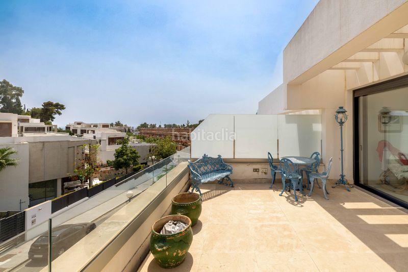 Foto 53878250-1640-4675-8295-210ca40ad7a1. Casa adossada amb calefacció aparcament piscina a Marbella