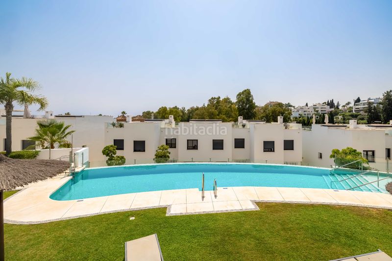 Foto 87f31638-8679-418b-94a3-d4ac22ff89dd. Casa adossada amb calefacció aparcament piscina a Marbella