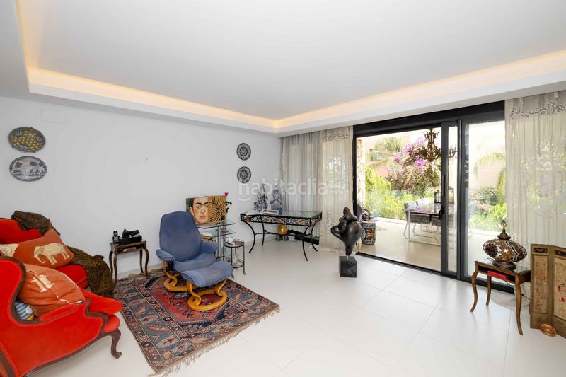Foto bfd067ae-11e2-4714-ad56-a4a9c0495318. Casa adossada amb calefacció aparcament piscina a Marbella