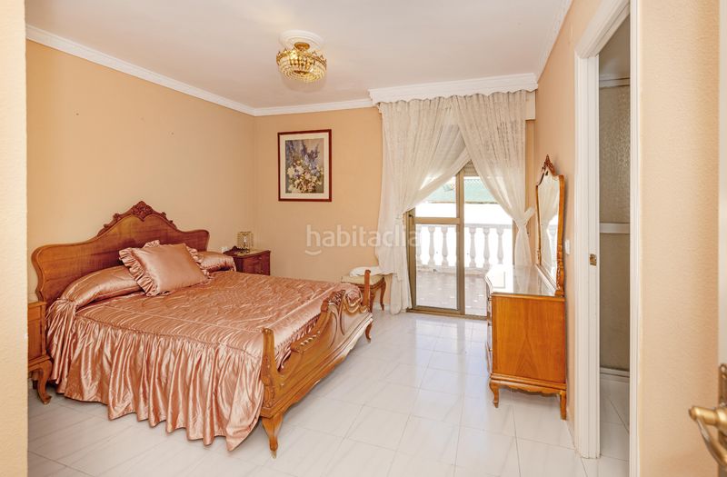 Foto 10c7fa2f-d979-4057-913e-0b65198e5556. Casa adossada amb xemeneia aparcament a Torrecilla - La Cañada Marbella