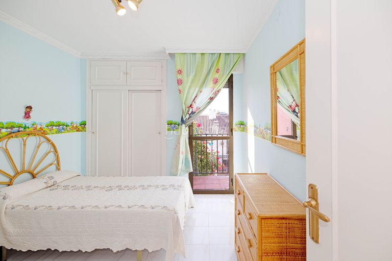Foto 45db351e-e2d5-44de-8792-e2ff953ca3e7. Casa adossada amb xemeneia aparcament a Torrecilla - La Cañada Marbella