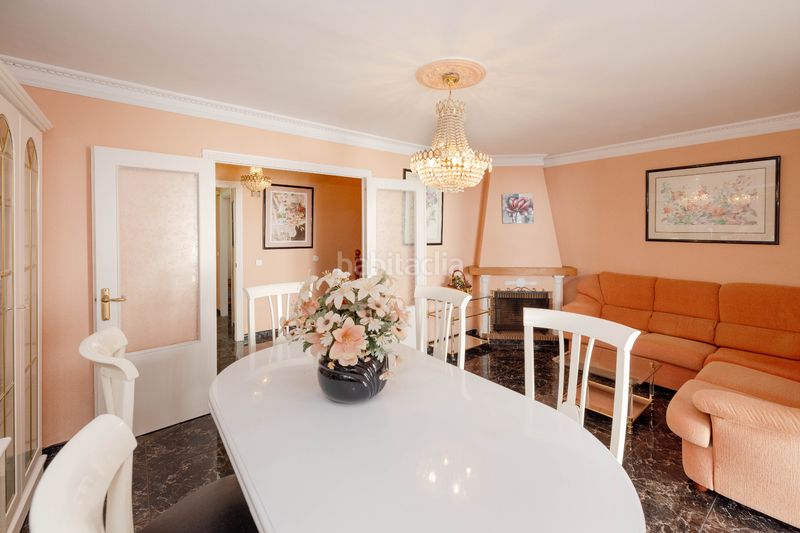 Foto 4be5a79f-cf53-4dda-9cfe-567c469d701c. Casa adossada amb xemeneia aparcament a Torrecilla - La Cañada Marbella