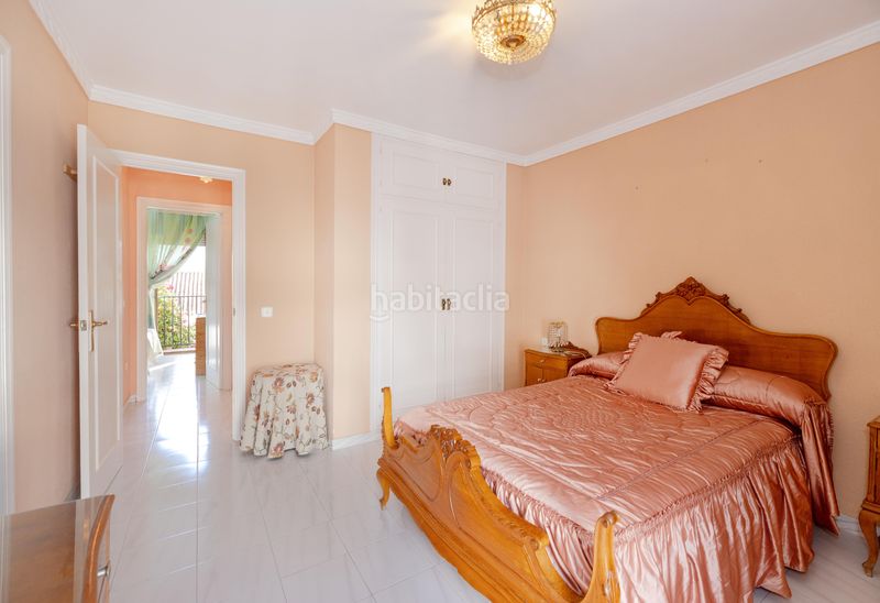 Foto 8163f757-e99e-4980-a9a2-a4a85a1ab3a1. Casa adossada amb xemeneia aparcament a Torrecilla - La Cañada Marbella