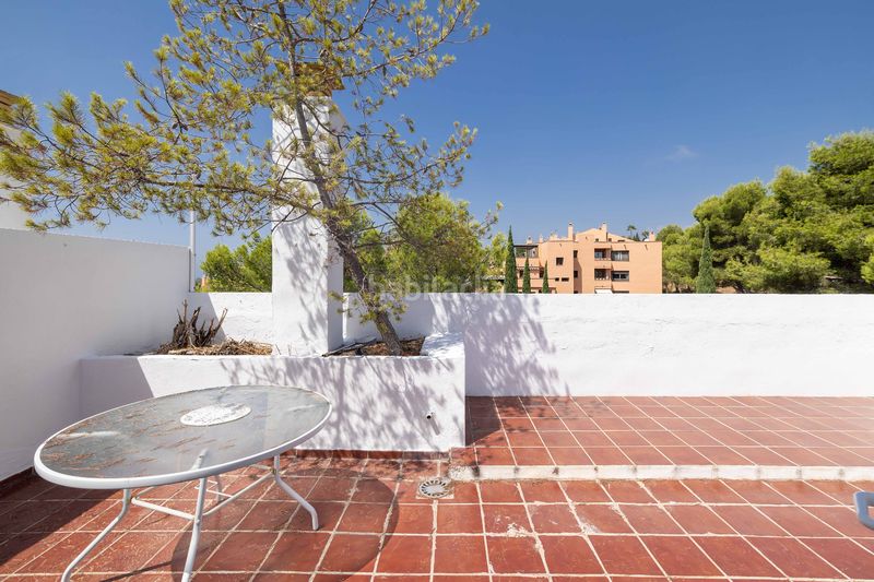 Foto 0ab88bd6-da32-45df-9760-da0293ca294b. Àtic amb calefacció aparcament piscina a La Carolina - Guadalpín Marbella