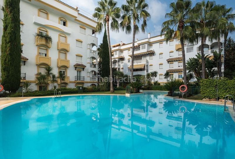 Foto 50c5a49d-8bf7-4b63-87fe-20dd8d199caf. Àtic amb calefacció aparcament piscina a La Carolina - Guadalpín Marbella