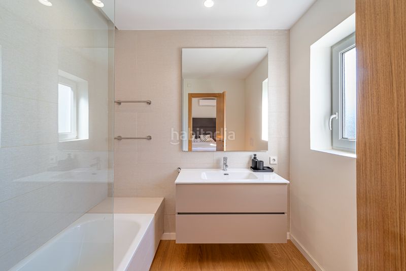 Foto a7d909c8-0d93-4b84-b067-977d46af1313. Casa adossada amb xemeneia calefacció a La Carolina - Guadalpín Marbella