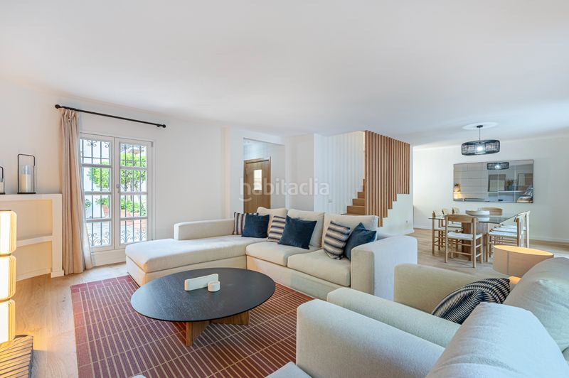 Foto a7e4965b-5c1e-4998-b60f-af22b3b4eefb. Casa adossada amb xemeneia calefacció a La Carolina - Guadalpín Marbella