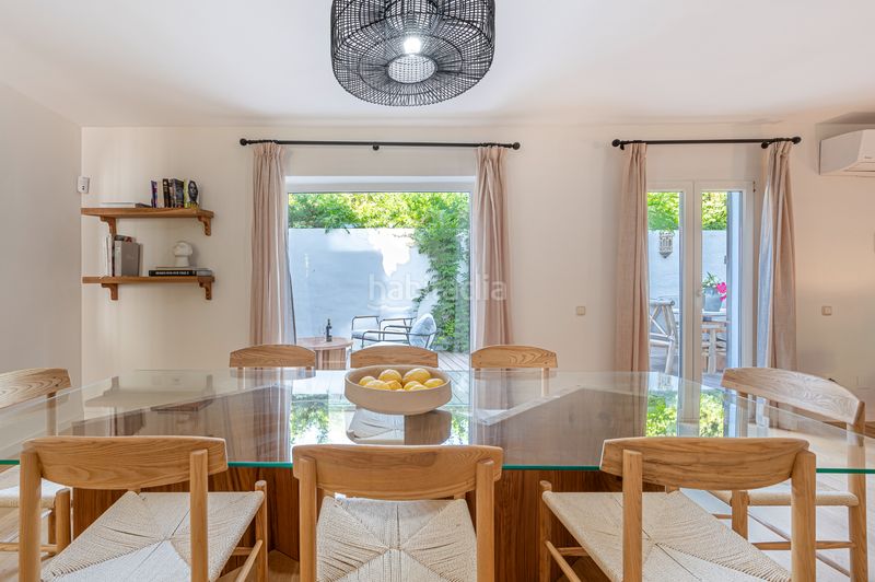 Foto fc78ed2b-754c-4b96-88a3-644f3c9a11c7. Casa adossada amb xemeneia calefacció a La Carolina - Guadalpín Marbella