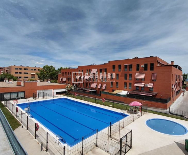 Foto 26ca1db7-9736-4dfe-b8d6-597de1b46a2b. Pis amb calefacció aparcament piscina a Miramadrid Paracuellos de Jarama