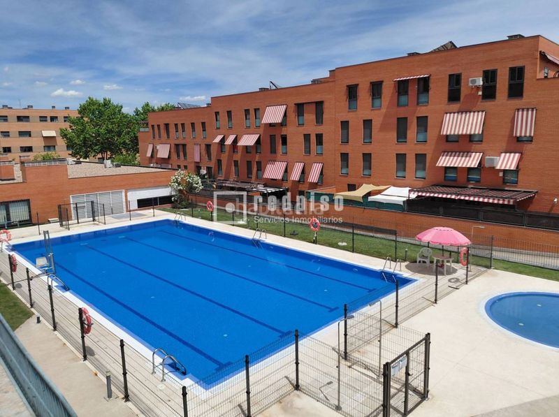 Foto d5b865ae-4710-45d4-b1be-ed287d55511a. Pis amb calefacció aparcament piscina a Miramadrid Paracuellos de Jarama