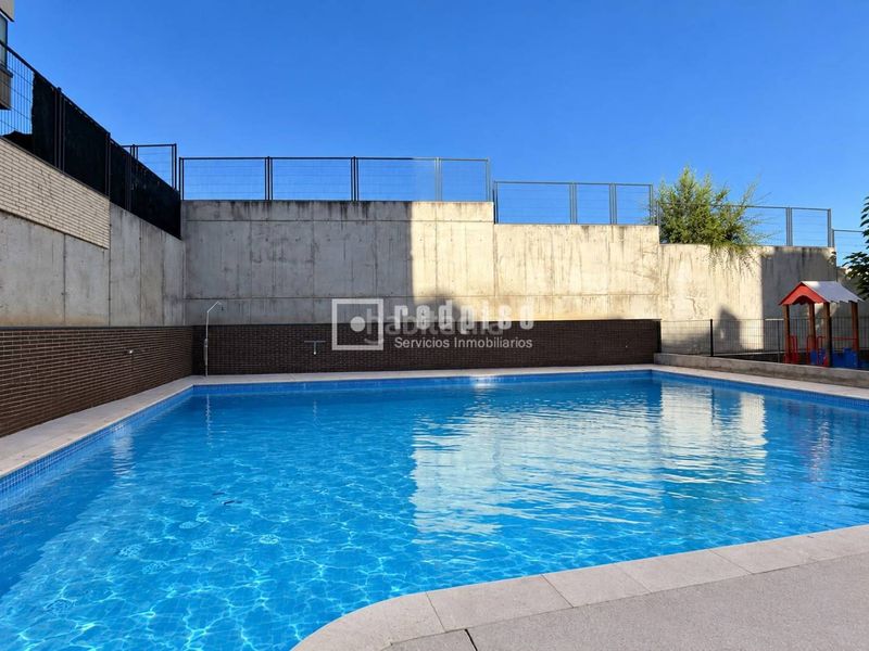 Foto f6919646-f05d-4e07-a485-a6a4e20b22e2. Pis amb calefacció aparcament piscina a Miramadrid Paracuellos de Jarama
