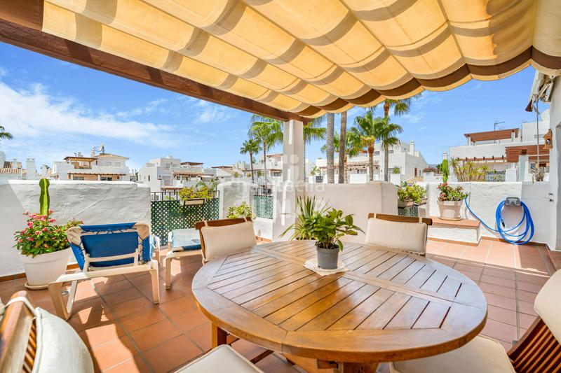 Foto d023500e-427b-494c-9e52-dbc0cb91ce23. Ático encantador ático en san pedro playa, a menos de 5 minutos andando del mar y con orientación oeste que garantiza sol y luminosidad en Marbella
