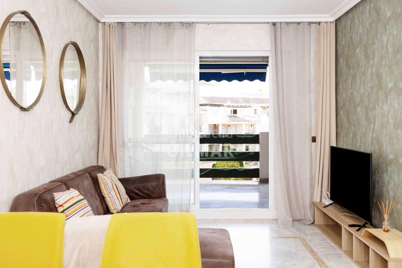 Foto 2f28f00c-e7c2-4d10-bc44-0255a9c02d53. Attique avec chauffage parking piscine dans Nueva Andalucía centro Marbella